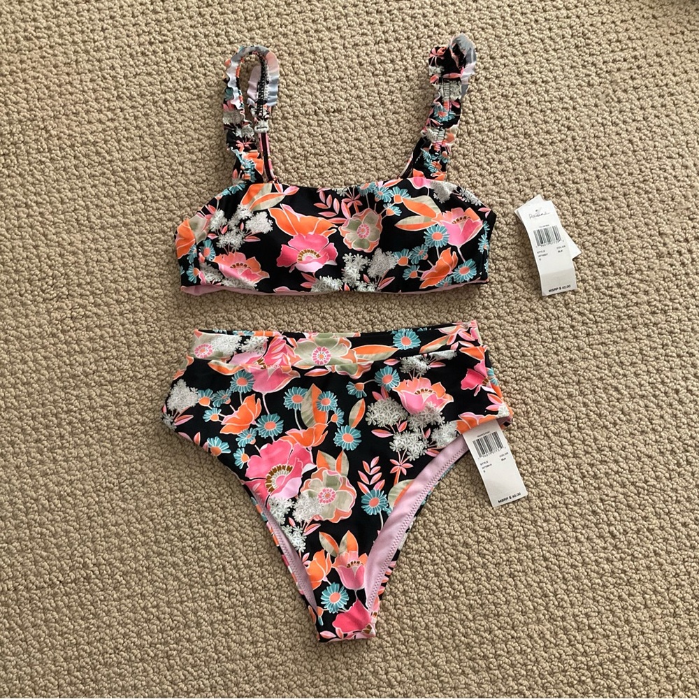 NWT Bikinis Size S